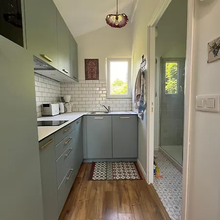 Modern Independent With Ac
