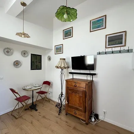 Modern Independent With Ac